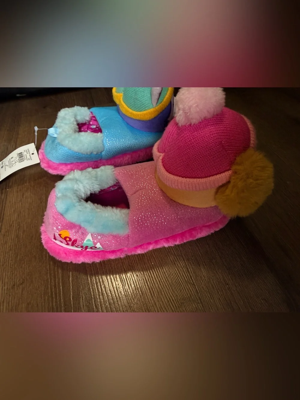 NWT Sz11/12 Toddler Girl Paw Patrol Toddler Girls' Slippers feature Skye/Everes